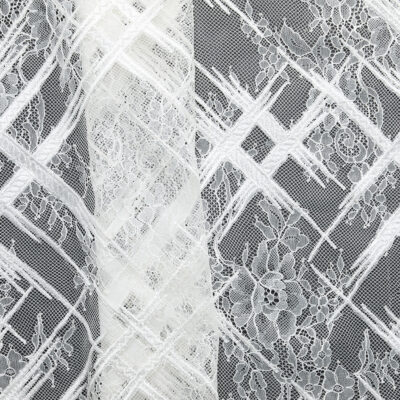 Embroidered Chantily Lace 'Colo' - Light Ivory